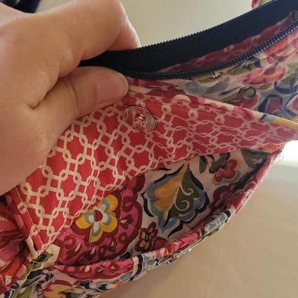 Vera Bradley Crossbody Bag - Picture 3 of 5
